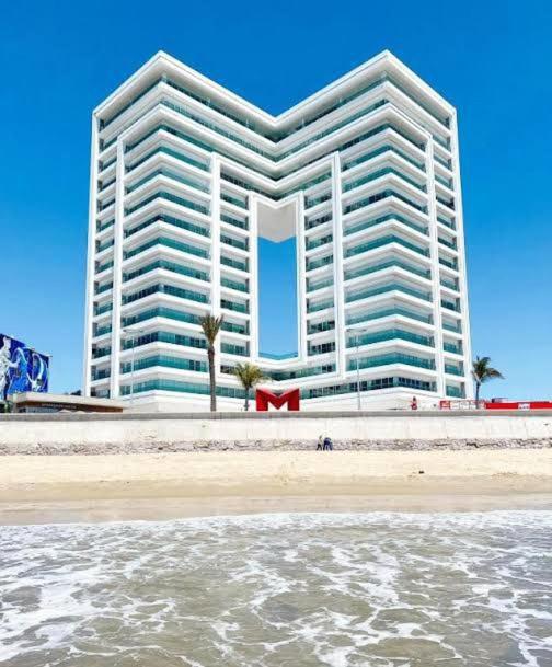 Condominio Torre Eme Frente Al Malecon Vista A La Ciudad Con Alberca Y Algo Al Mar Gimnacio Mazatlán Exterior foto